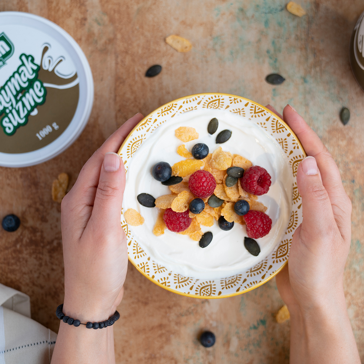 Kaymak Süzme Yoğurt %10 - Kova Kutu 2000g – Bild 3